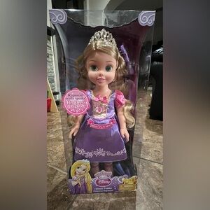 Rapunzel speaks  & dress lights up